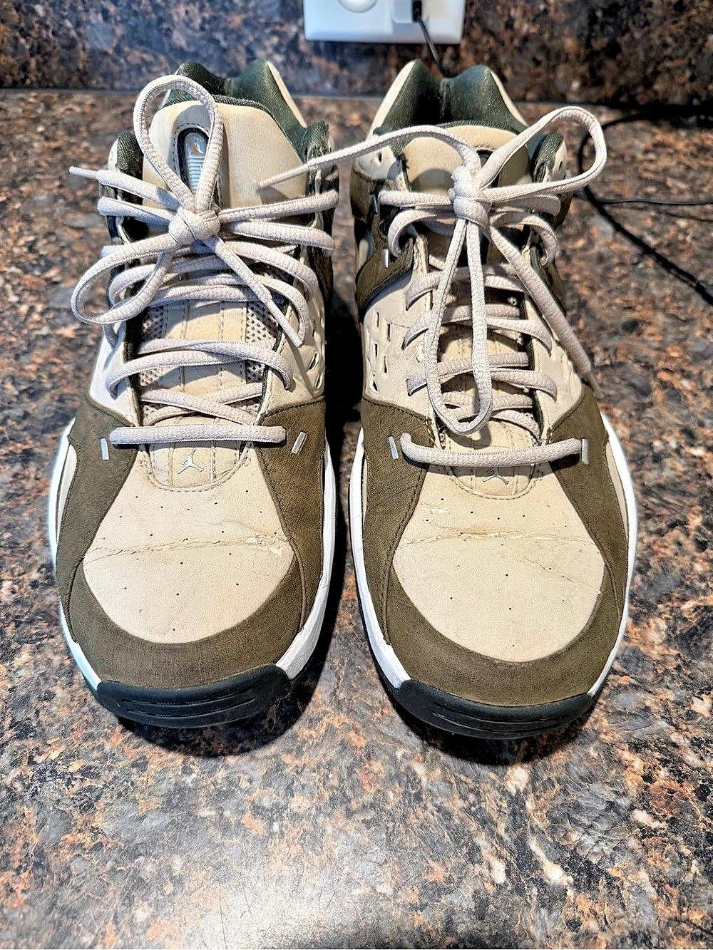 Jordan 4 Retro Men's Sneakers US 10.5 Green & White